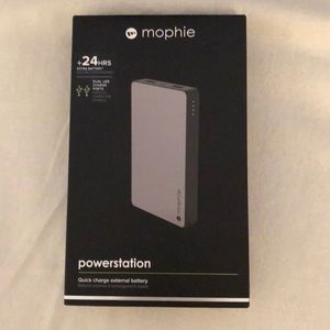 Mophie quick charge external battery